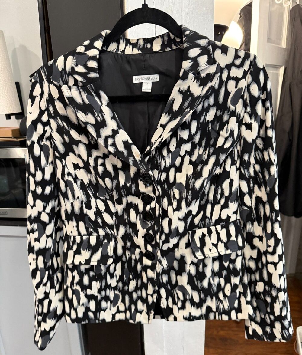 Fashion Bug - 4 - White Black Blazer